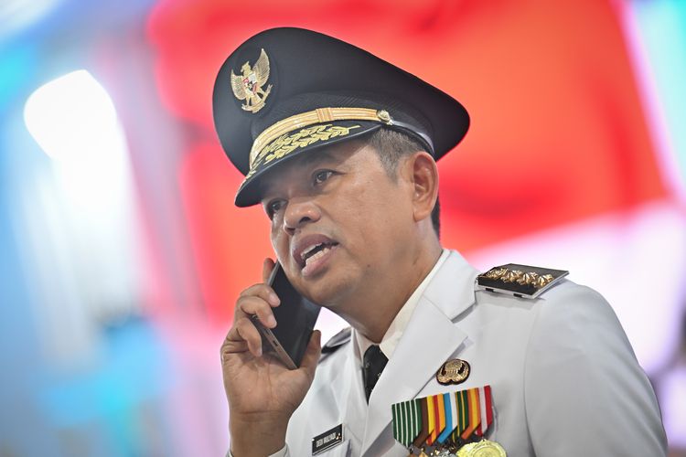 Uji Janji Dedi Mulyadi: Warga Tak Bayar Pajak Temukan Kebijakan Baru di Samsat Sumedang
