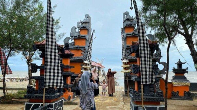 Pantai eksotis ala Bali di Indramayu: Nikmati Keindahan hanya 30 Menit dari Kota