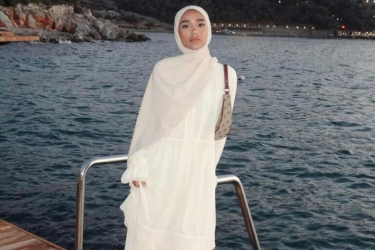 9 Desain Kebaya Muslim Putih Lebaran 2025: Sederhana Namun Elegan